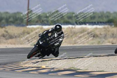 media/Oct-13-2025-Moto Forza (Mon) [[a66d839500]]/3-B Group/Session 3 (Turn 16)/